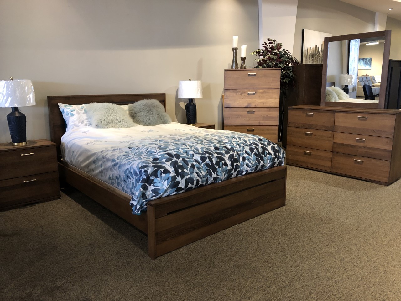 Boiserie CF Contemporain érable rouge massif